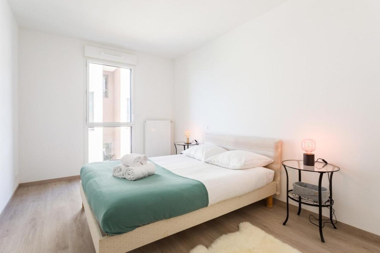 Le Rio, Appartement Avec Terrasse & Parking Rennes Eksteriør bilde