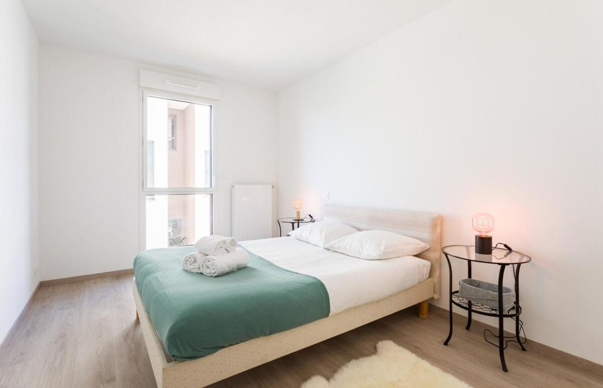 Le Rio, Appartement Avec Terrasse & Parking Rennes Eksteriør bilde